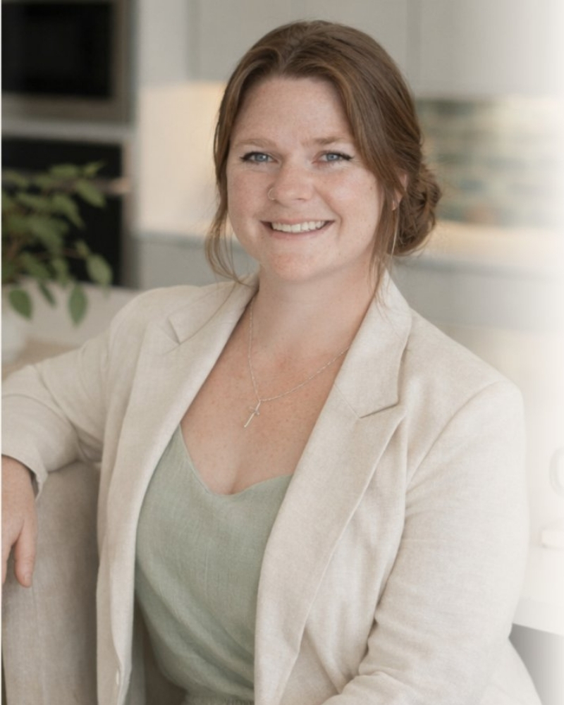 Heather Davis, REALTOR® with Coldwell Banker Realty